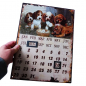 Preview: Kalender HUNDE WELPEN Jahreskalender Shabby Blechschild magnetisch 33x25 cm
