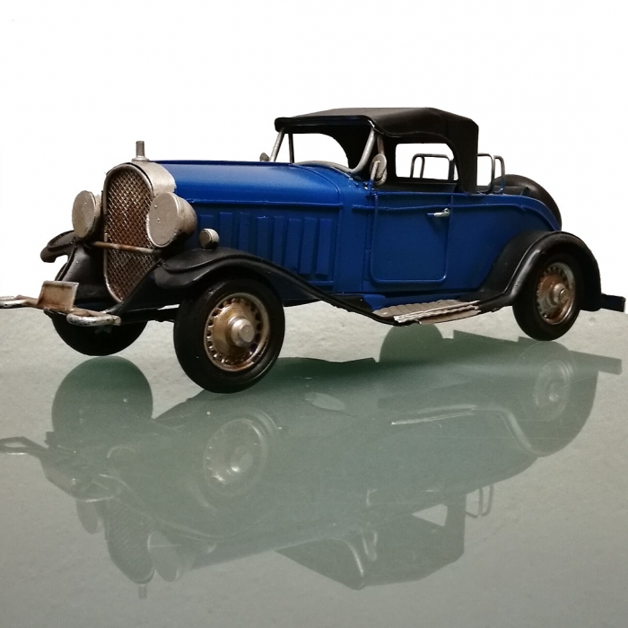 US OLDTIMER blau mit schwarzem Verdeck Nostalgie Blechauto Blech Modellauto