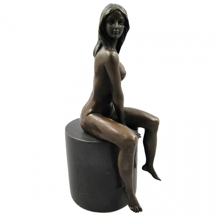 FRAU AUF STEINSOCKEL Bronze Skulptur Erotik Kunst im Antik Style 27 cm