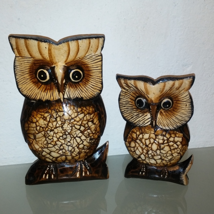 Preview: EULE 2er Set 15 & 20 cm aufwändige Albesia Holzarbeit Eierschalen verziert