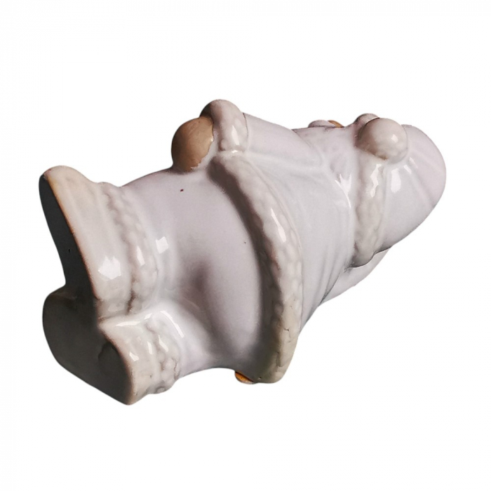 Liegender Weihnachtsmann Keramik, elegante Weihnachtsfigur in Weiß