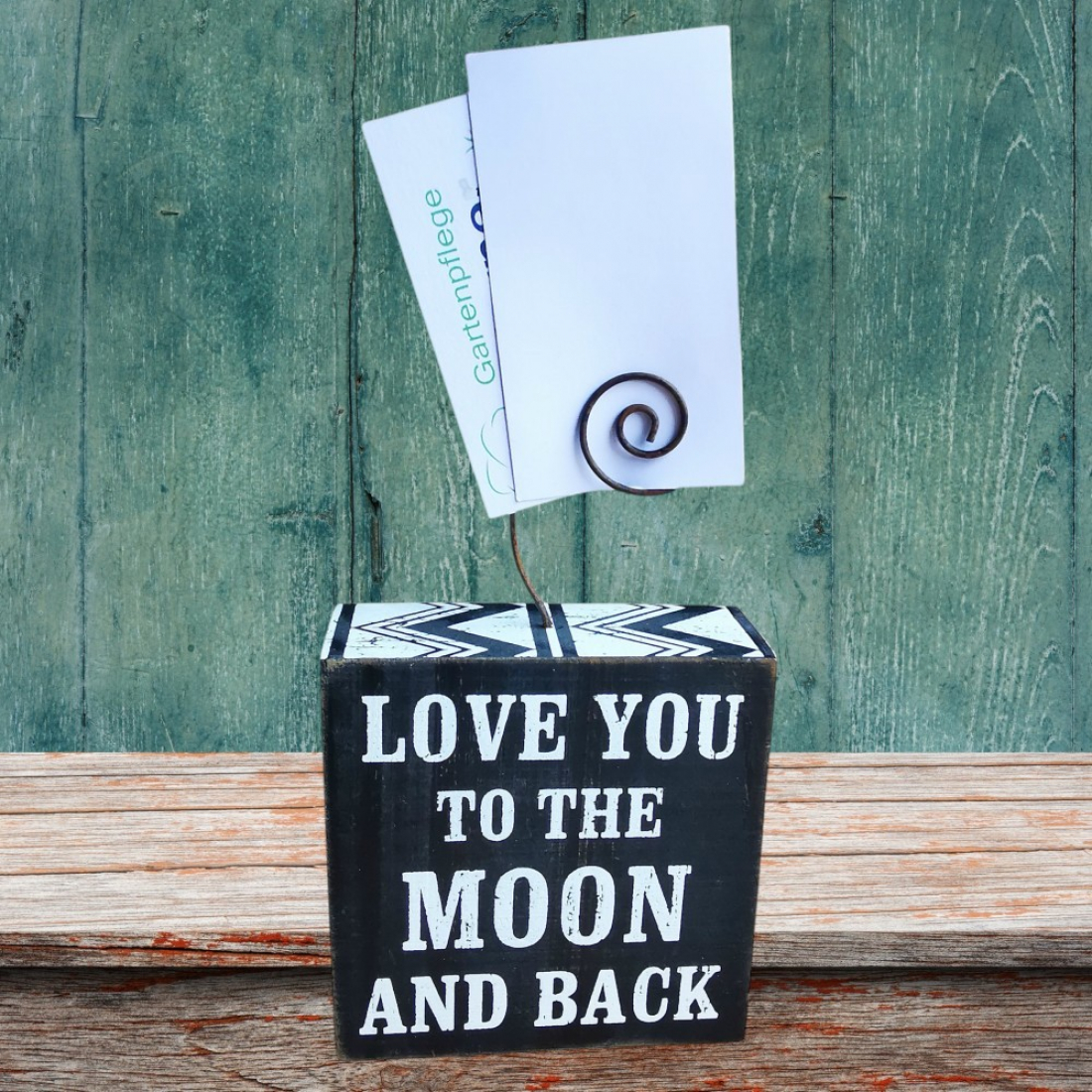 Notizzettelhalter / Fotohalter aus Holz "Love you to the moon and back"